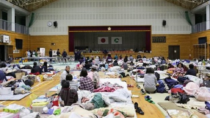 Japan earthquake: `Nearly 250,000 told to leave amid fear of tremors`